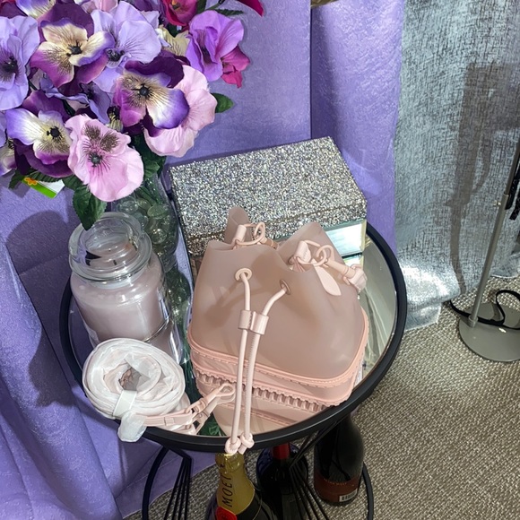 Stylish Purse - Picture 1 of 5